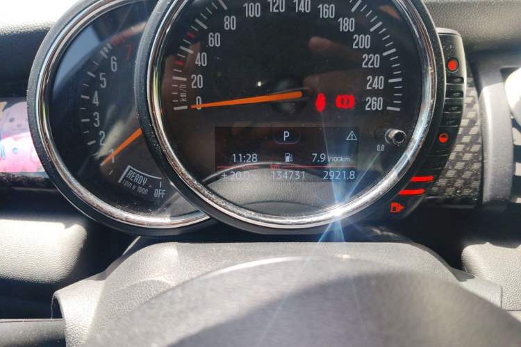 Used MINI 2015 2.0T COOPER S Five-Door Edition Odometer Close Up