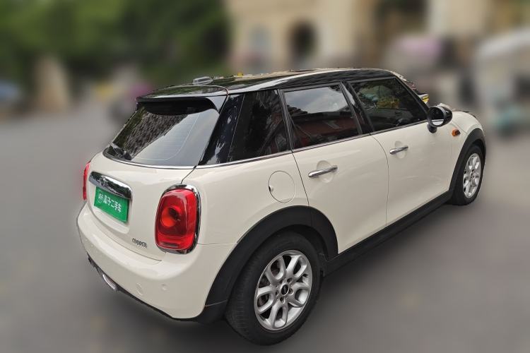 Used MINI 2015 1.5T COOPER Fun Five-Door Edition Rear Right 45 Deg
