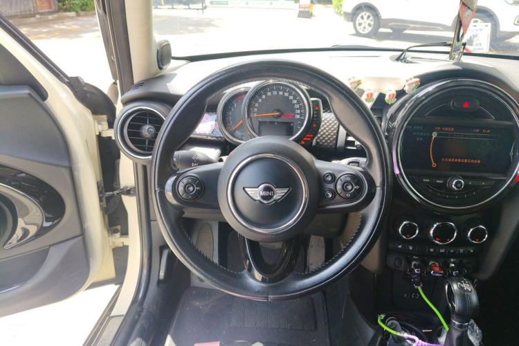 Used MINI 2015 2.0T COOPER S Five-Door Edition Steering Wheel
