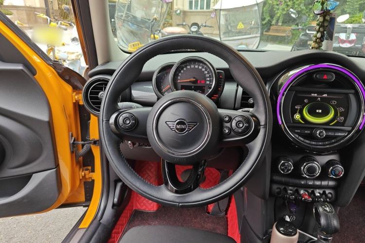 Used MINI 2015 1.5T COOPER Fun Five-Door Edition Steering Wheel