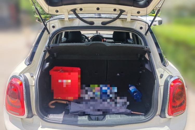 Used MINI 2015 2.0T COOPER S Five-Door Edition Trunk