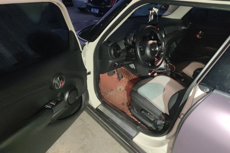 Used MINI 2015 1.5T COOPER Fun Five-Door Edition Driver Seat