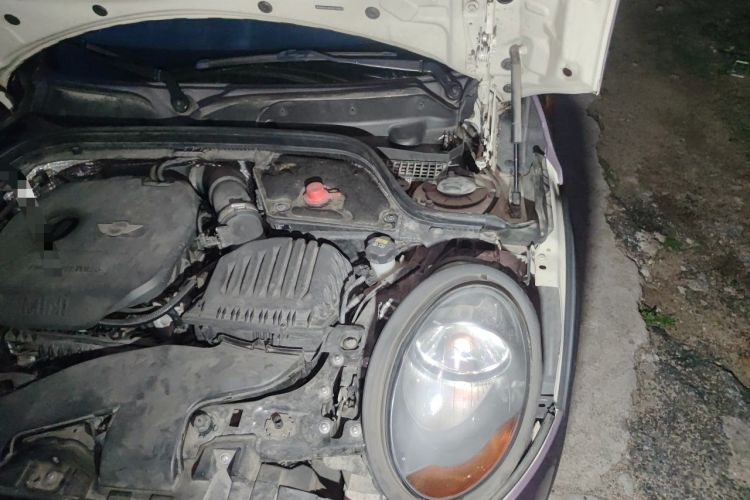 Used MINI 2015 1.5T COOPER Fun Five-Door Edition Engine Bay Left