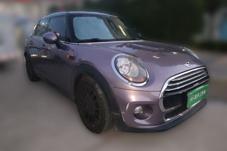 Used MINI 2015 1.5T COOPER Fun Five-Door Edition Front Right 45 Deg
