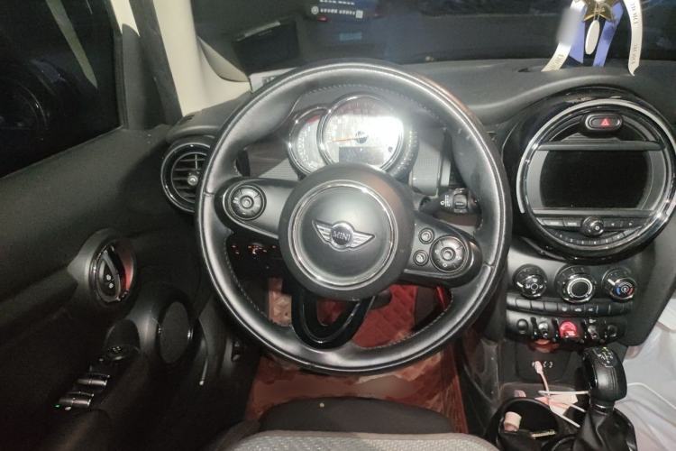 Used MINI 2015 1.5T COOPER Fun Five-Door Edition Steering Wheel