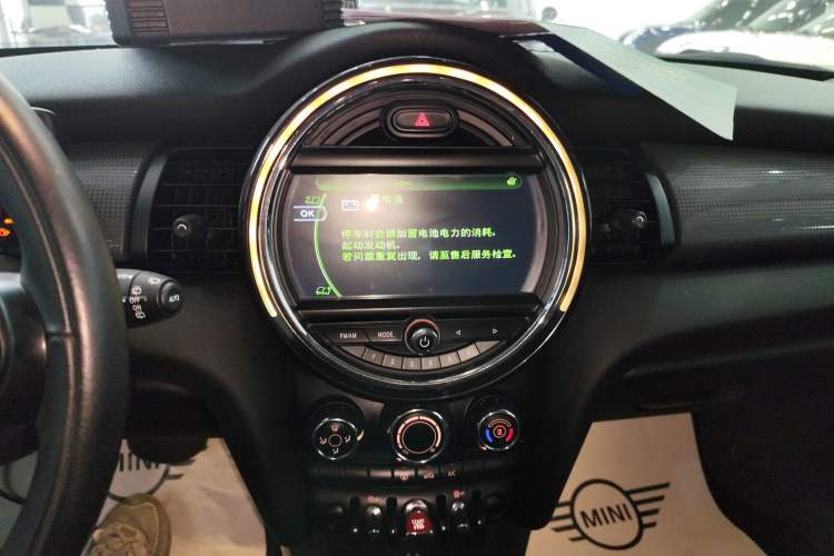 Used MINI 2015 1.5T COOPER Fun Five-Door Edition Audio And AC Panel