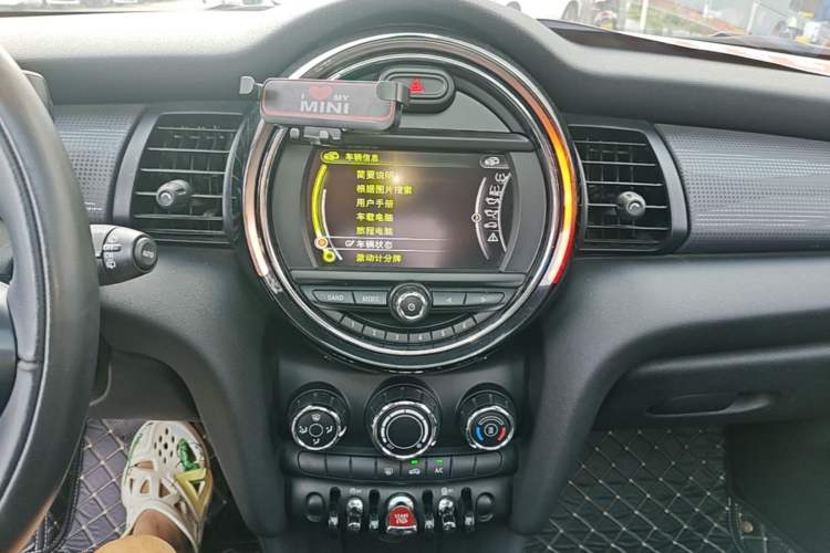 Used MINI 2015 1.5T COOPER Fun Five-Door Edition Audio And AC Panel