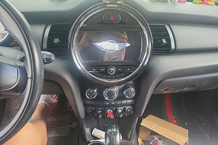 Used MINI 2015 1.2T ONE Five-Door Edition Audio And AC Panel
