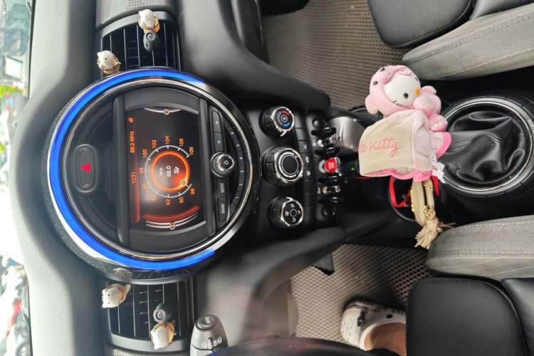 Used MINI 2015 1.5T COOPER Fun Five-Door Edition Audio And AC Panel