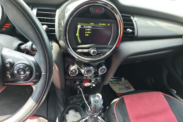 Used MINI 2015 1.5T COOPER Fun Five-Door Edition Audio And AC Panel