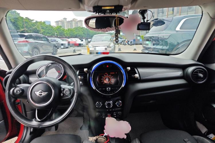 Used MINI 2015 1.5T COOPER Fun Five-Door Edition Center Console