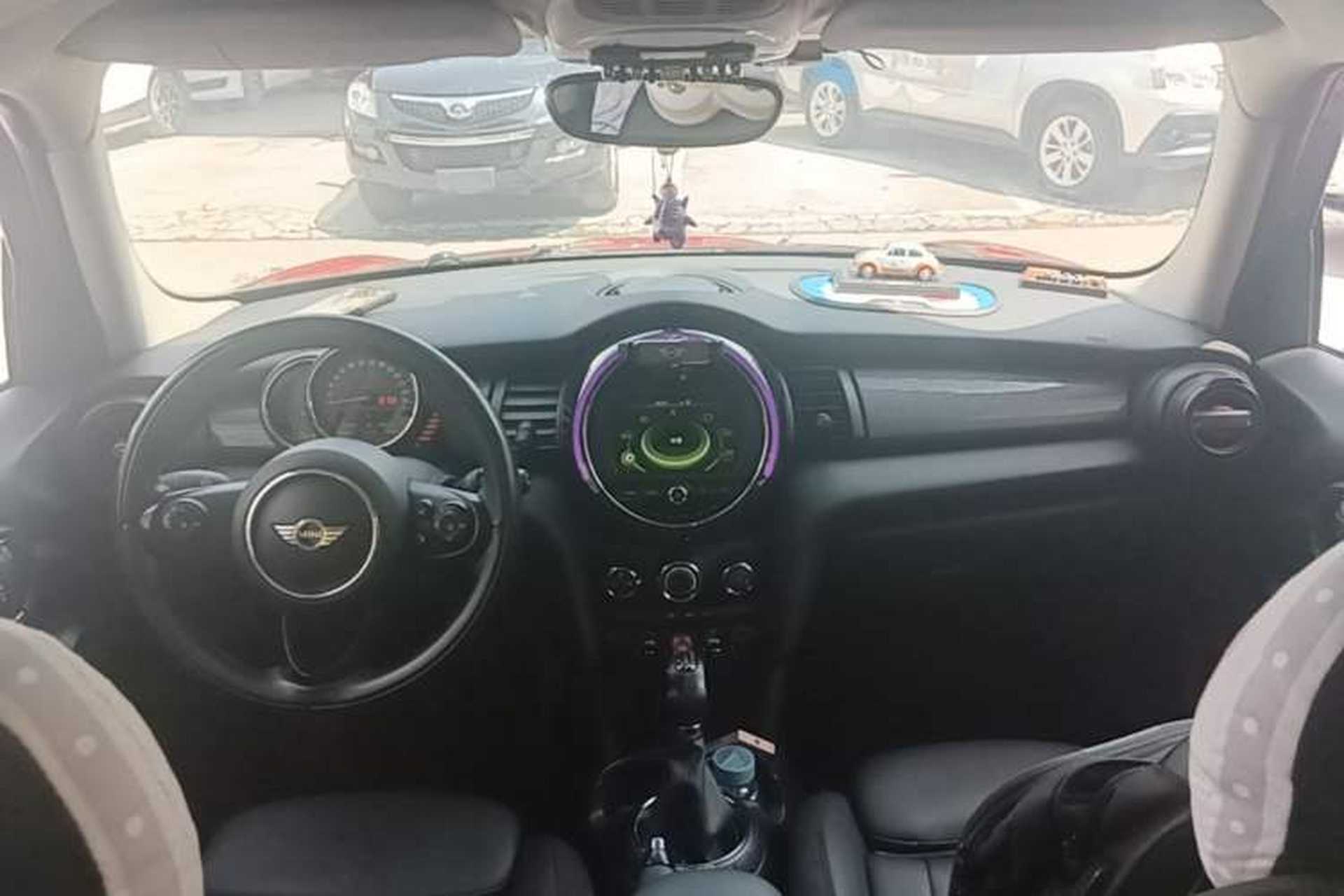 Used MINI 2015 1.5T COOPER Fun Five-Door Edition Center Console