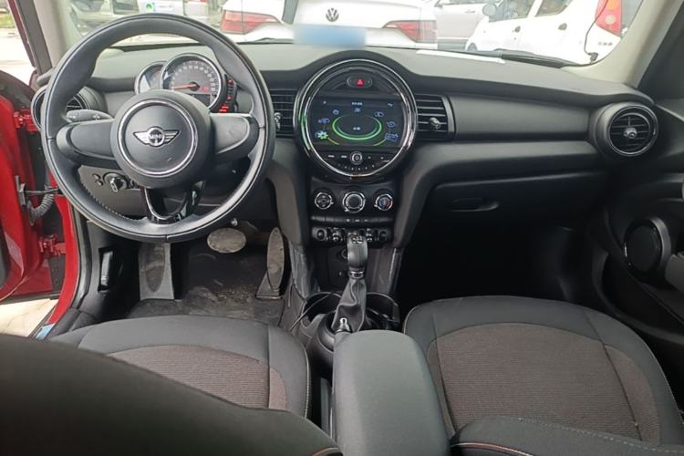 Used MINI 2015 1.2T ONE Five-Door Edition Center Console