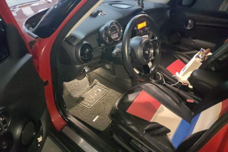 Used MINI 2015 1.2T ONE Five-Door Edition Driver Seat