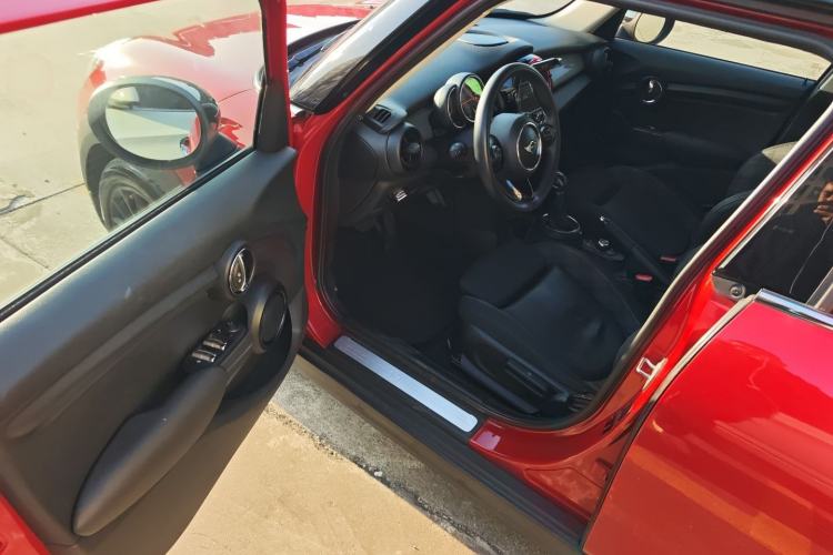 Used MINI 2015 1.5T COOPER Fun Five-Door Edition Driver Seat