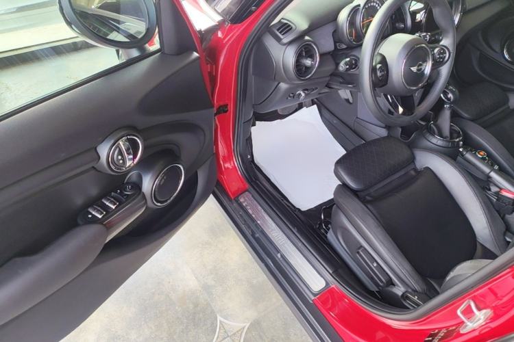 Used MINI 2015 1.5T COOPER Excitement Five-Door Edition Driver Seat