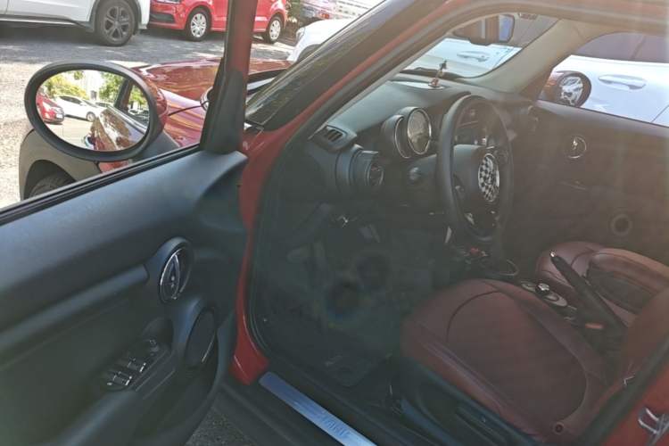 Used MINI 2015 1.2T ONE Five-Door Edition Driver Seat