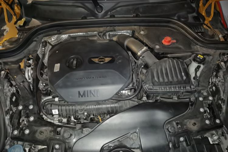 Used MINI 2015 2.0T COOPER S Five-Door Edition Engine Bay
