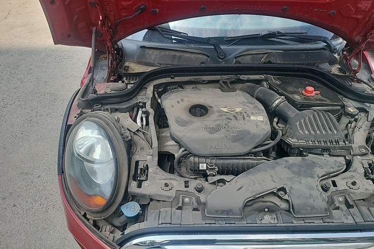 Used MINI 2015 1.2T ONE Five-Door Edition Engine Bay Right