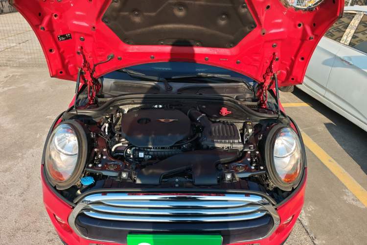 Used MINI 2015 1.5T COOPER Fun Five-Door Edition Engine Bay
