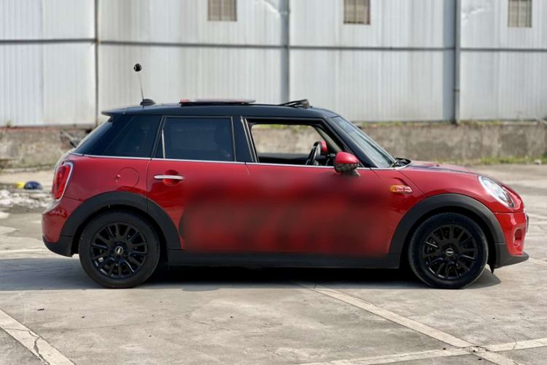 Used MINI 2015 1.5T COOPER Fun Five-Door Edition Exterior 6
