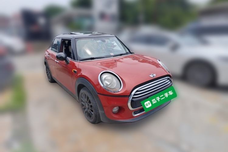 Used MINI 2015 1.5T COOPER Fun Five-Door Edition Front Right 45 Deg