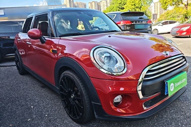 Used MINI 2015 1.2T ONE Five-Door Edition Front Right 45 Deg