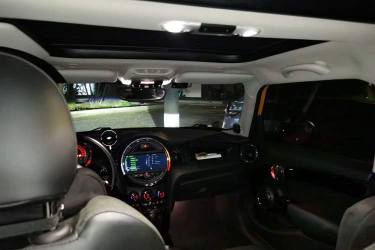 Used MINI 2015 2.0T COOPER S Five-Door Edition Headliner