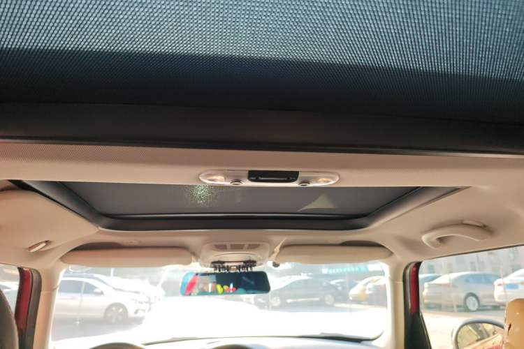 Used MINI 2015 1.5T COOPER Fun Five-Door Edition Headliner