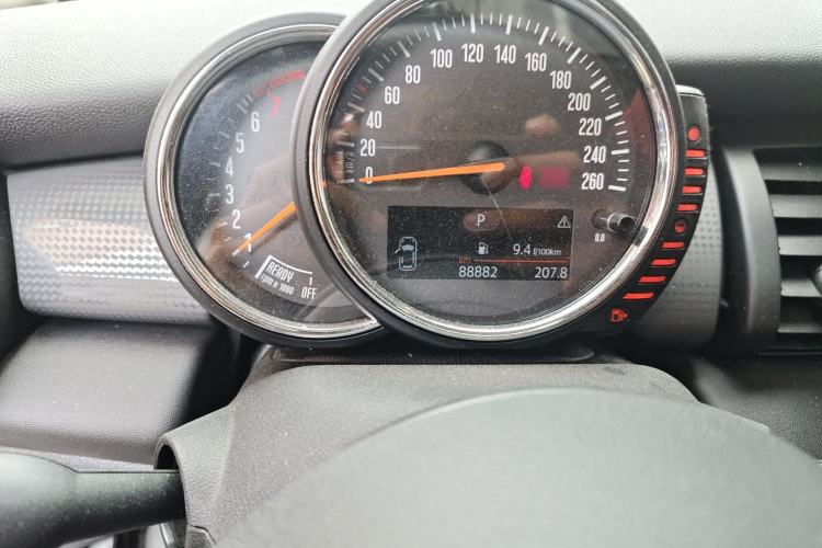 Used MINI 2015 1.5T COOPER Fun Five-Door Edition Instrument Cluster