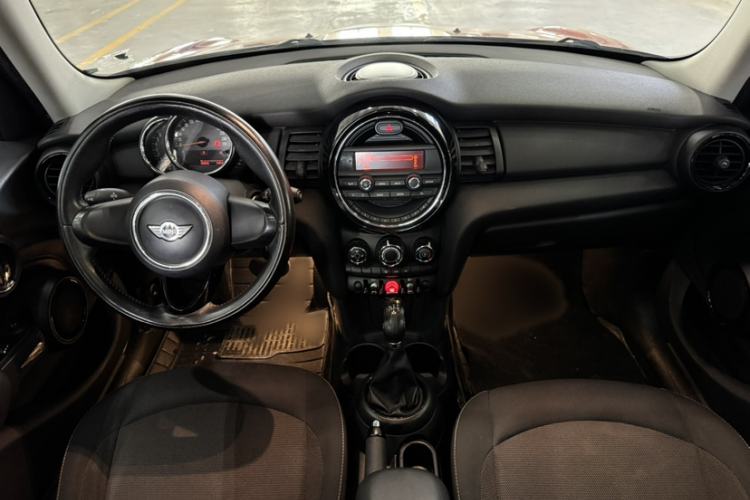 Used MINI 2015 1.2T ONE Five-Door Edition Interior 1