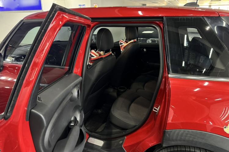 Used MINI 2015 1.2T ONE Five-Door Edition Interior 2