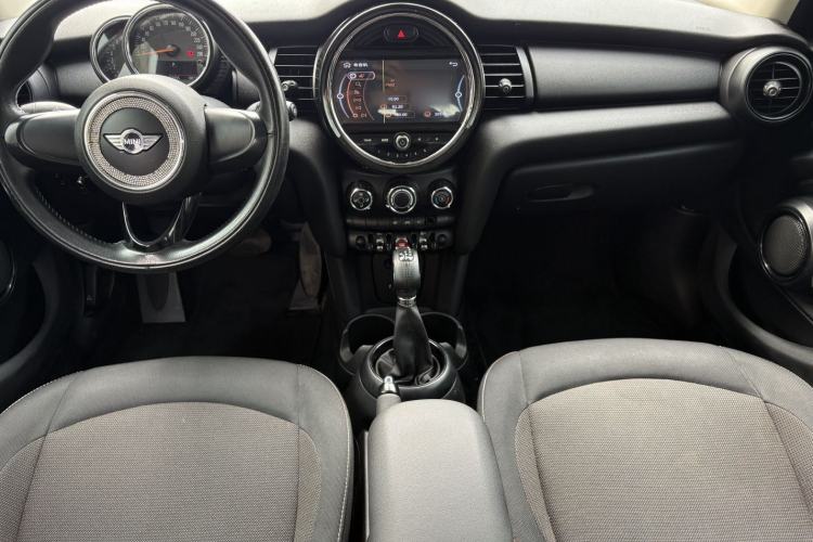 Used MINI 2015 1.2T ONE Five-Door Edition Interior 3