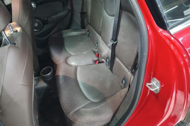 Used MINI 2015 2.0T COOPER S Five-Door Edition Interior 4