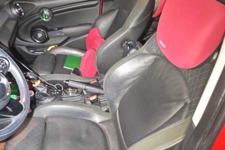Used MINI 2015 1.5T COOPER Excitement Five-Door Edition Left Front Seat