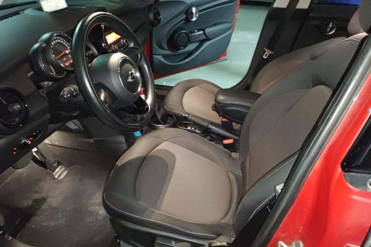Used MINI 2015 1.2T ONE Five-Door Edition Left Front Seat
