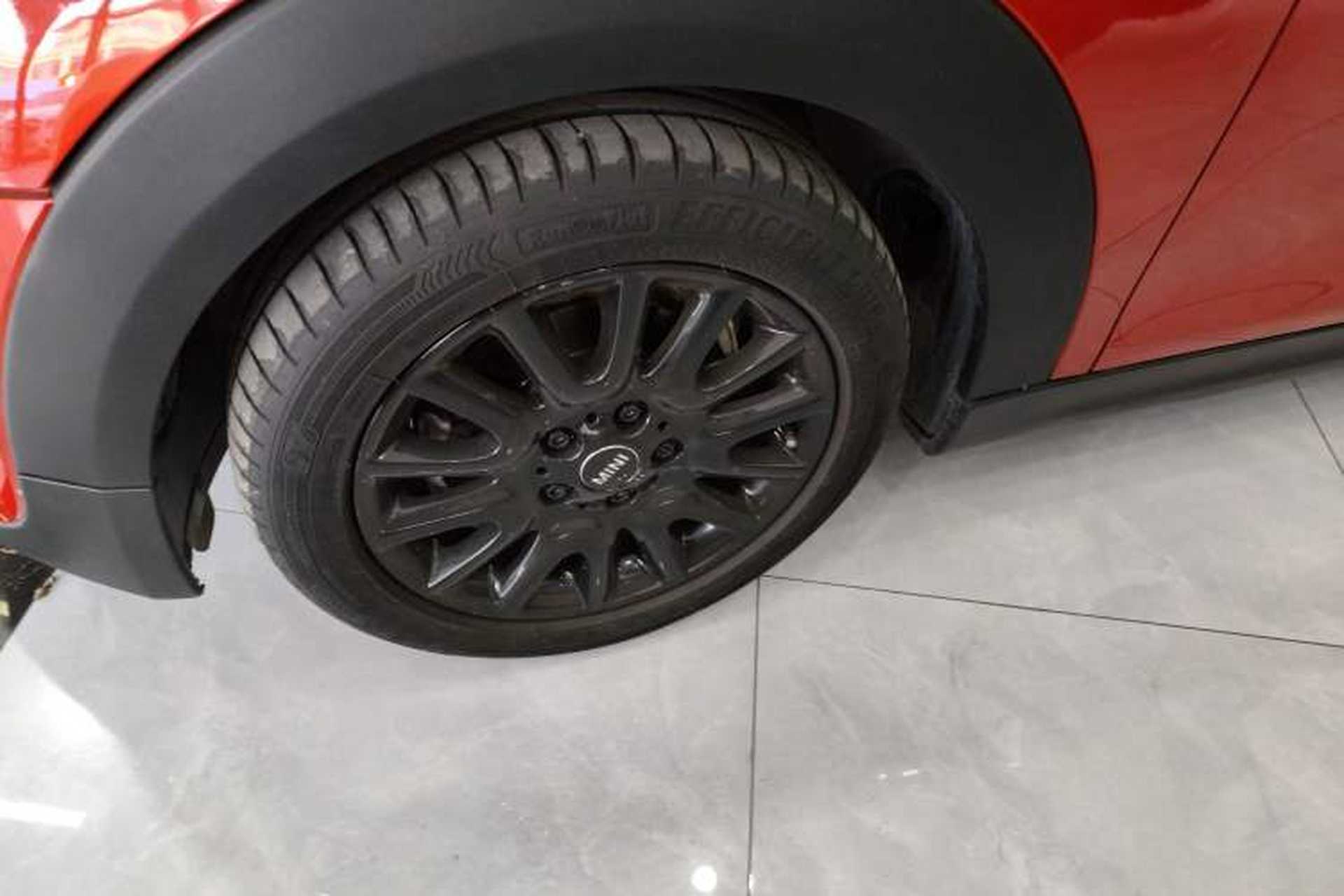 Used MINI 2015 1.5T COOPER Fun Five-Door Edition Left Front Wheel Hub