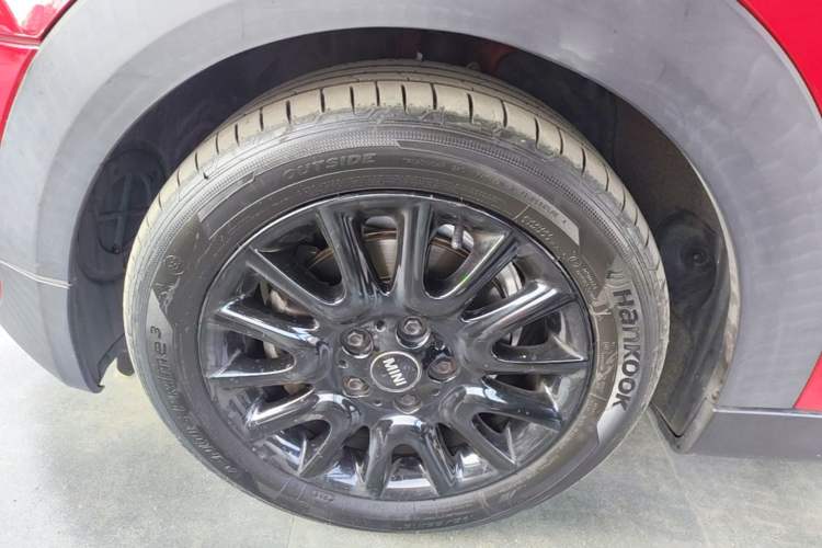Used MINI 2015 1.5T COOPER Excitement Five-Door Edition Left Front Wheel Hub
