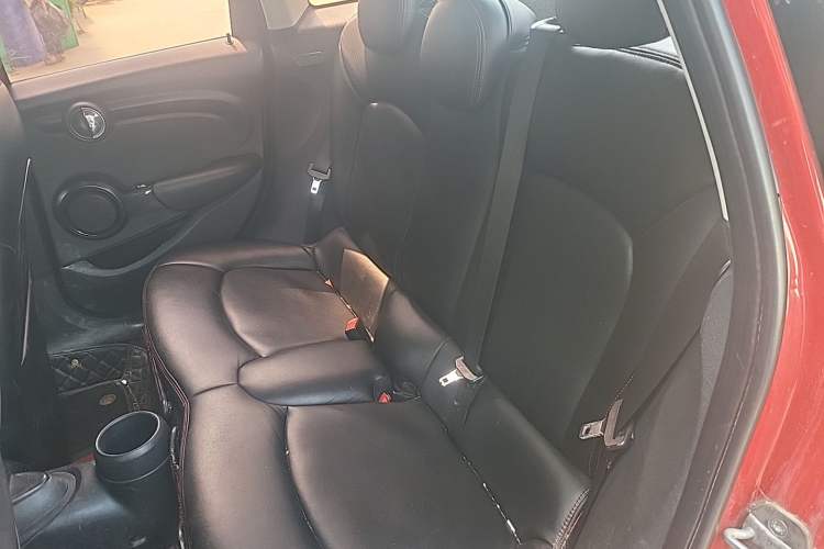 Used MINI 2015 1.2T ONE Five-Door Edition Left Rear Seat