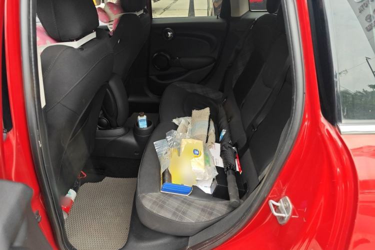 Used MINI 2015 1.5T COOPER Fun Five-Door Edition Left Rear Seat