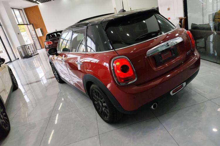 Used MINI 2015 1.5T COOPER Fun Five-Door Edition Left Side