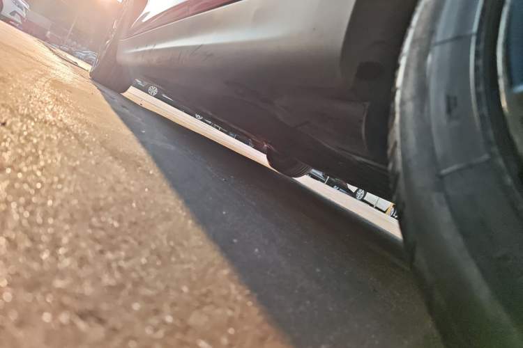 Used MINI 2015 1.5T COOPER Fun Five-Door Edition Left Side Sill