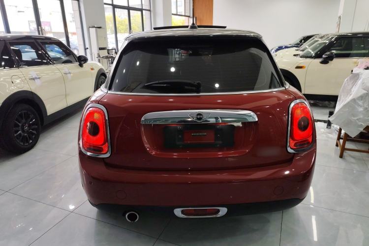 Used MINI 2015 1.5T COOPER Fun Five-Door Edition Rear