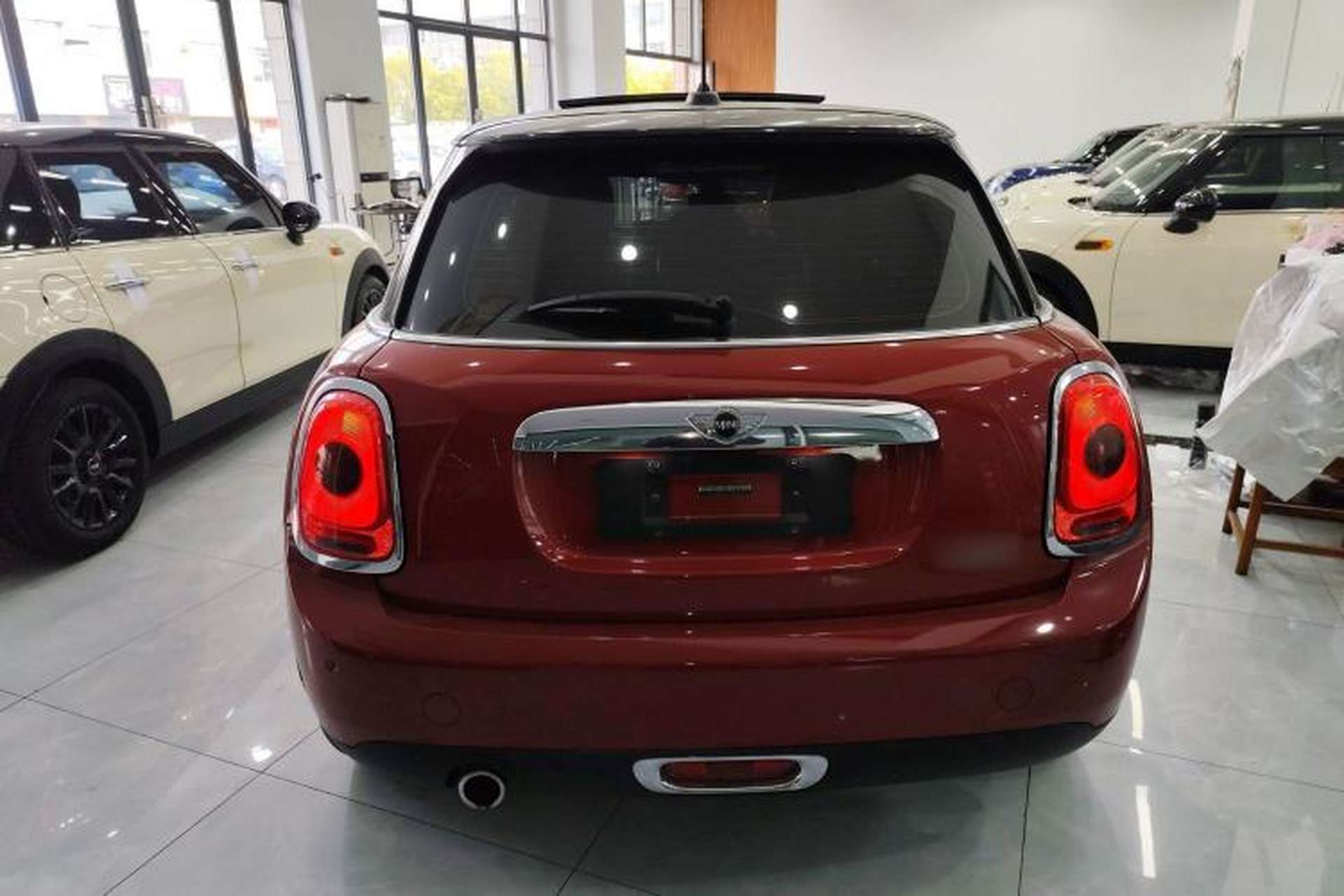 Used MINI 2015 1.5T COOPER Fun Five-Door Edition Rear