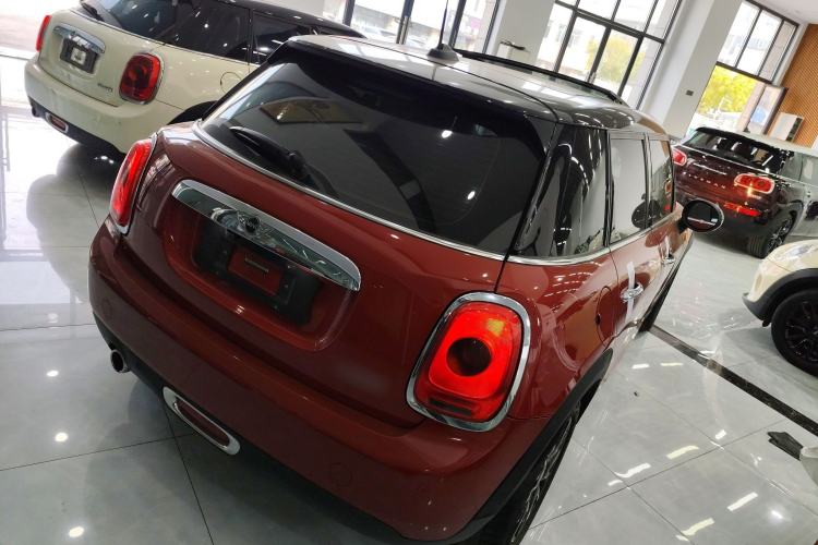 Used MINI 2015 1.5T COOPER Fun Five-Door Edition Rear Right 45 Deg