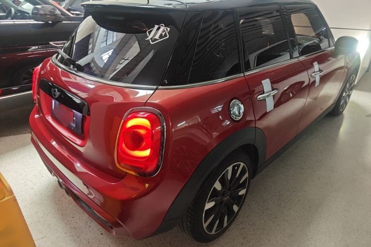 Used MINI 2015 2.0T COOPER S Five-Door Edition Rear Right 45 Deg