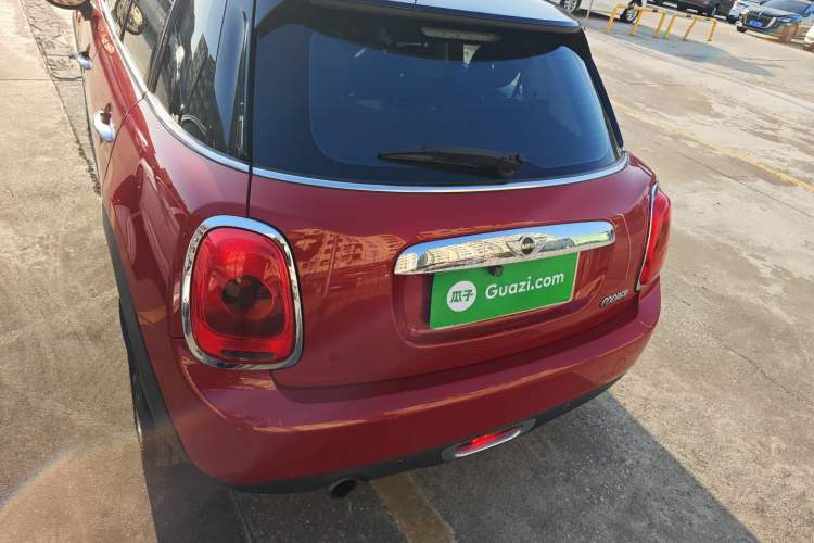 Used MINI 2015 1.5T COOPER Fun Five-Door Edition Rear