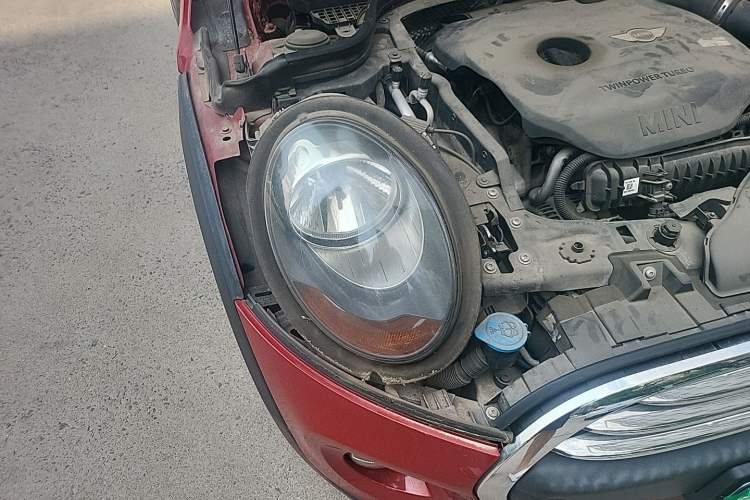 Used MINI 2015 1.2T ONE Five-Door Edition Right Front Headlight