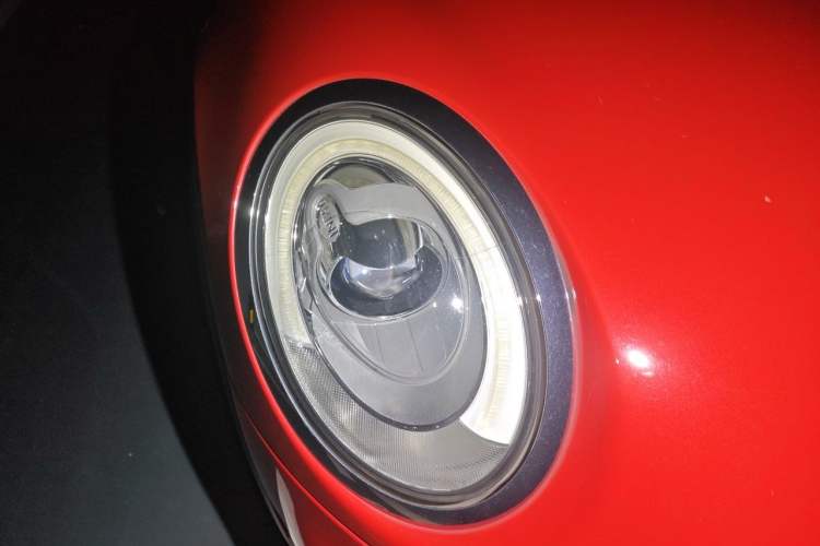 Used MINI 2015 1.5T COOPER Excitement Five-Door Edition Right Front Headlight