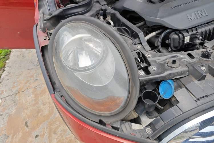 Used MINI 2015 1.5T COOPER Fun Five-Door Edition Right Front Headlight